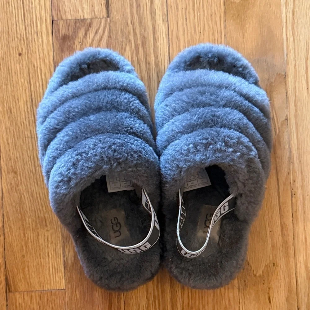 UGG sz 13 Shearling Kids Cozy Gray Slippers great pre owned condition